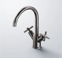 Steinberg 250 1500 Waschtisch-Zweigriffarmatur mit Ablaufgarnitur