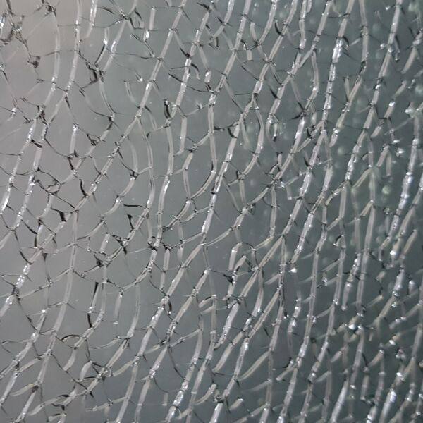 Crashglas Grau